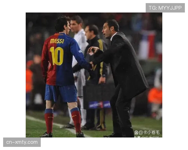 凤凰主帅：去年表现混乱，今年力争像巴萨那样踢球